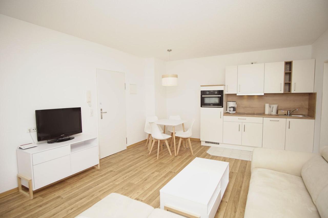 Strandnah Mit Terrasse, Gratis Nutzung Vom Ahoi Erlebnisbad Und Sauna In Sellin - Strandhaus Moenchgut Fewo06 ロープベ エクステリア 写真